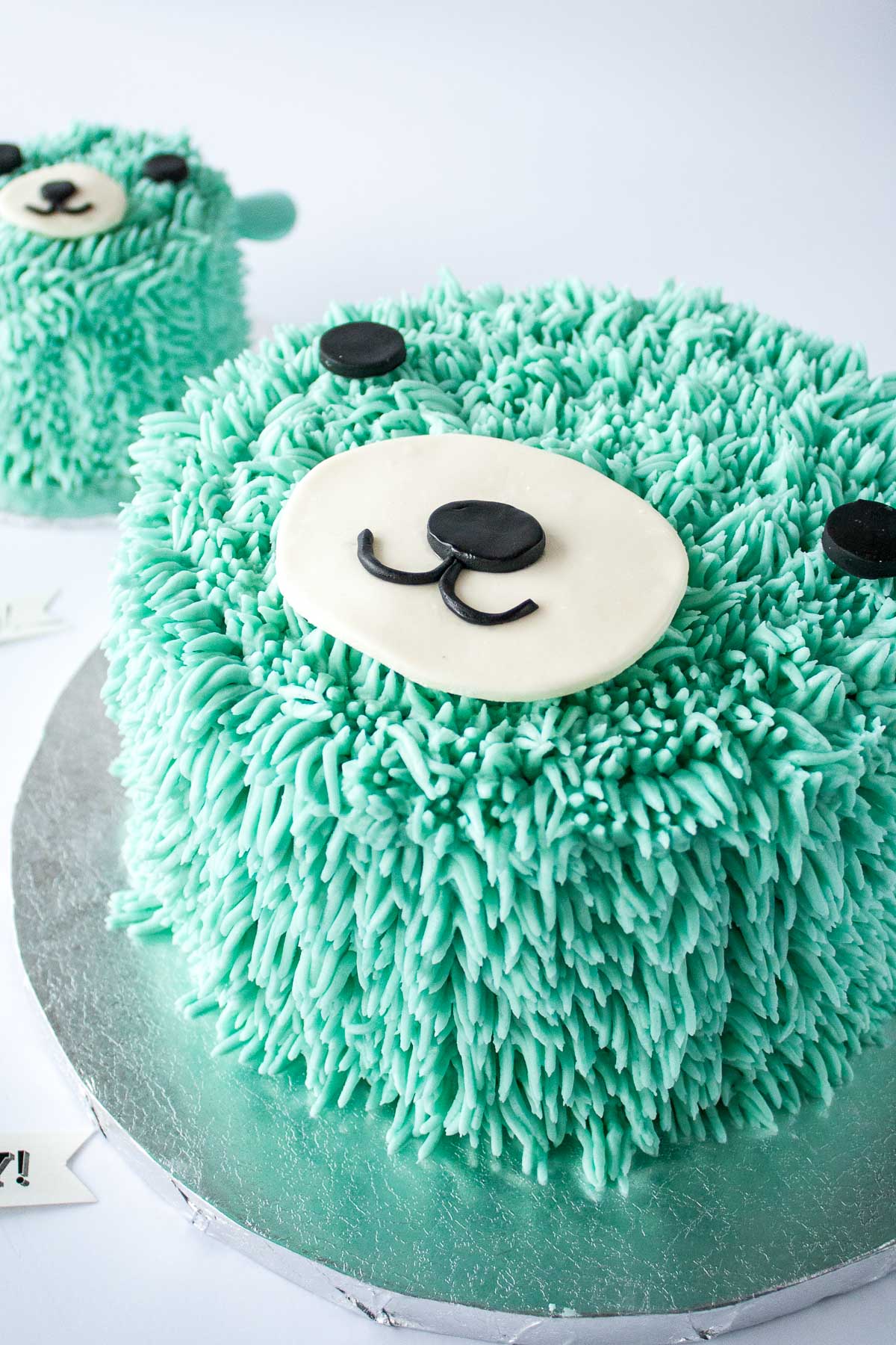 Close up of the frosting technique to make the fur.