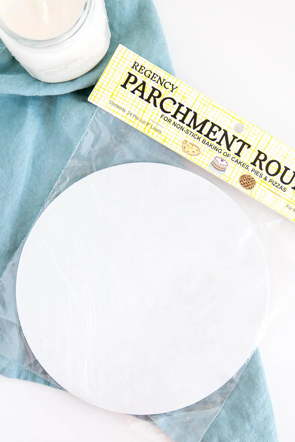 Pre-cut parchment pan liners