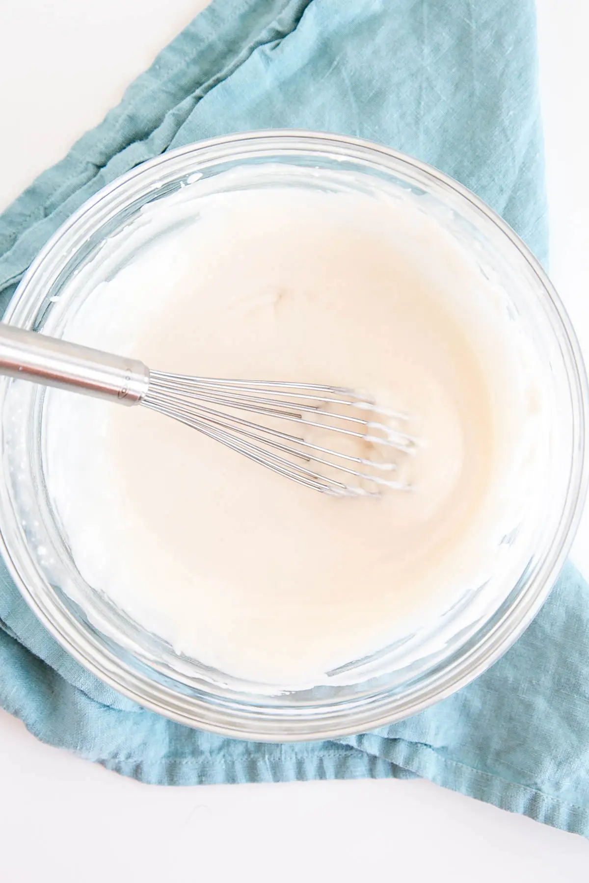 Cake release in a bowl perfectly smooth.