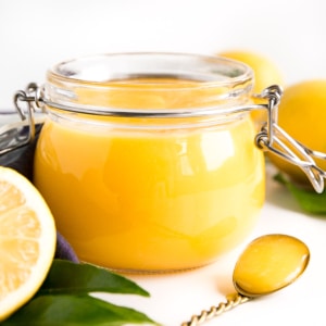 A jar of lemon curd